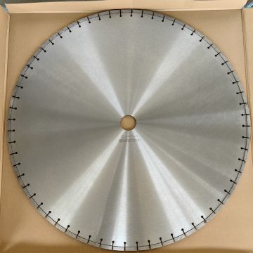 συγκεκριμένες λεπίδες πριονιών διαμαντιών 700mm με την υψηλή αποδοτικότητα για τη θεραπευμένη συγκεκριμένη κοπή