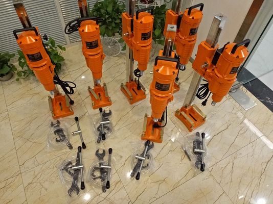 Μηχανή js-250C τρυπανιών πυρήνων με την ταχύτητα 2 εργαλείων για την ενισχυμένη concrte διάτρυση.